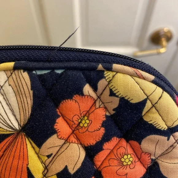 Vera Bradley soft tablet case - Picture 3 of 5